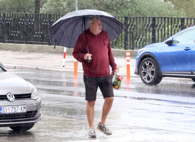 Šibenik: U Šibeniku pada kiša