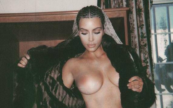 Beba Chicago: Kim Kardashian je  objavila prvu fotku kćerkice