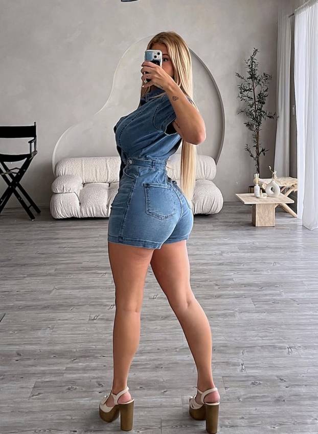 FOTO Imala je najveće grudi i bila ovisna o seksu: 'Sad sam u celibatu i želim se iscijeliti'