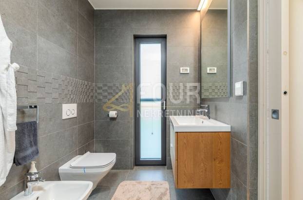 Vrijedi li pogled na Brijune iz svog bazena baš ovoliko? Evo što još nudi vila u Fažani...