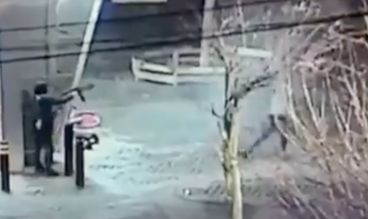 VIDEO Ovo je trenutak kada su napadači pucali u Bruxellesu: Imali kalašnjikove pa pobjegli!