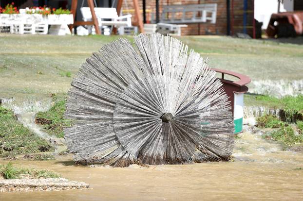 Jezero Šoderica uslijed poplave potpuno je uništeno