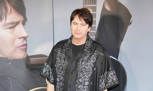 Boris Novkovi&cacute; je koncertom u Beogradu proslavio 40 godina karijere: Evo tko je bio u publici