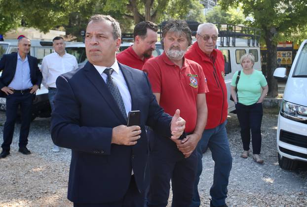 Solin: Ministar Beroš posjetio je Hrvatsku gorsku službu spašavanja