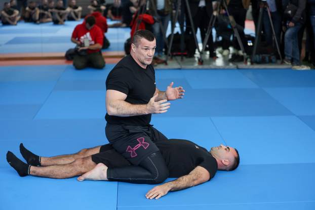 Zagreb: Ogledni trening Mirka Filipovića s pripadnicima specijalne i interventne policije