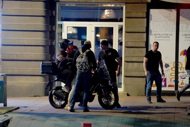 Neredi u Beogradu, sukobili se prosvjednici i policija