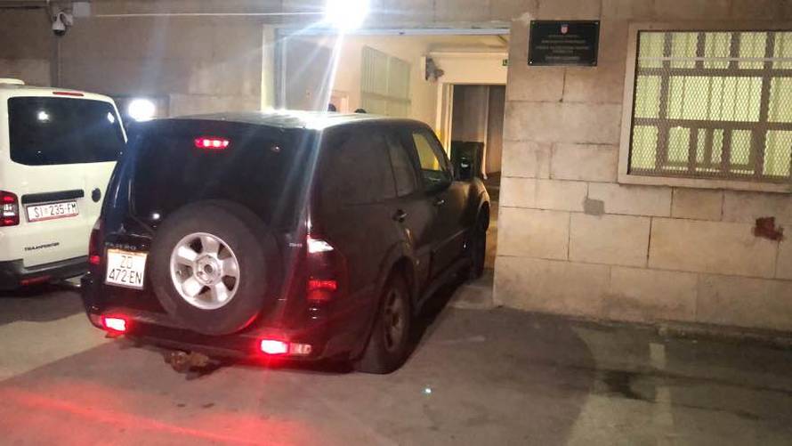 Idu u istražni zatvor: Priveli su osumnjičene za silovanje curice