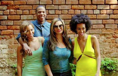 Zaboravili incident? Beyonce, Solange i Jay Z skupa večerali