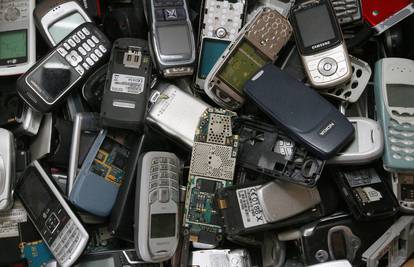 Više od pet milijarda mobitela ove će godine postati otpad