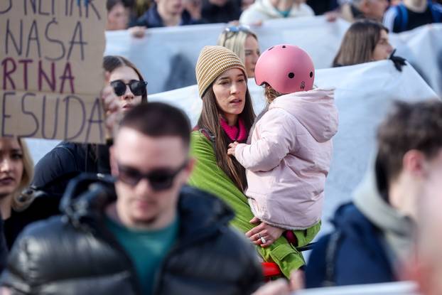 Prosvjedi u Sarajevu se nastavljaju, traži se pravda za poginulog mladića i ozlijeđene u tramvajskoj nesreći