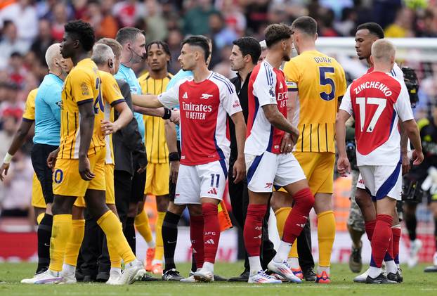 Arsenal v Brighton & Hove Albion - Premier League - Emirates Stadium