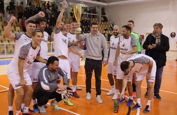 Kaštela: Finalna utakmica turnira “4 kafića “ 