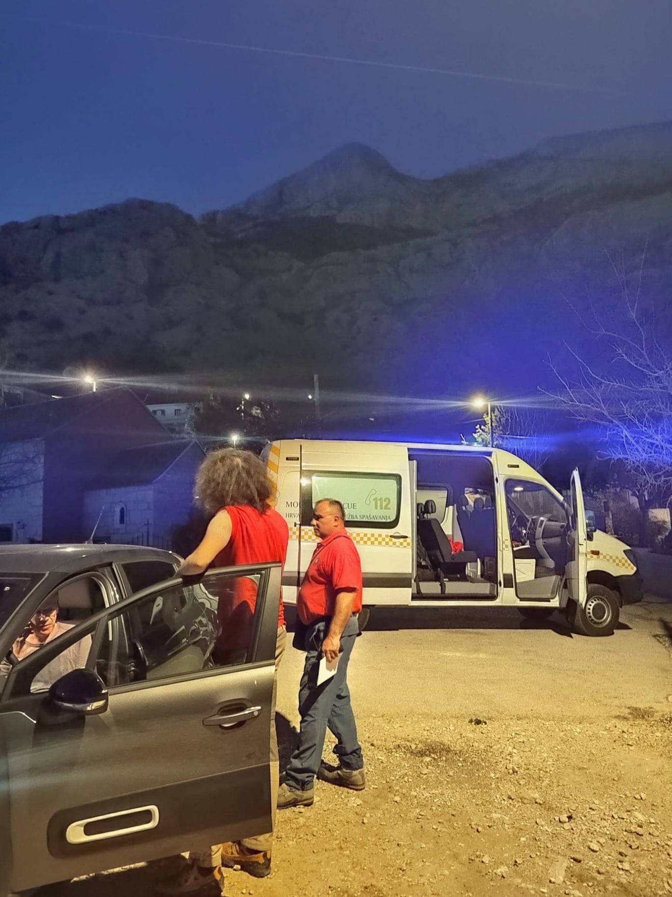 HGSS-ovci spasili izgubljene turiste na planinarskoj stazi: 'Turistička sezona je počela'