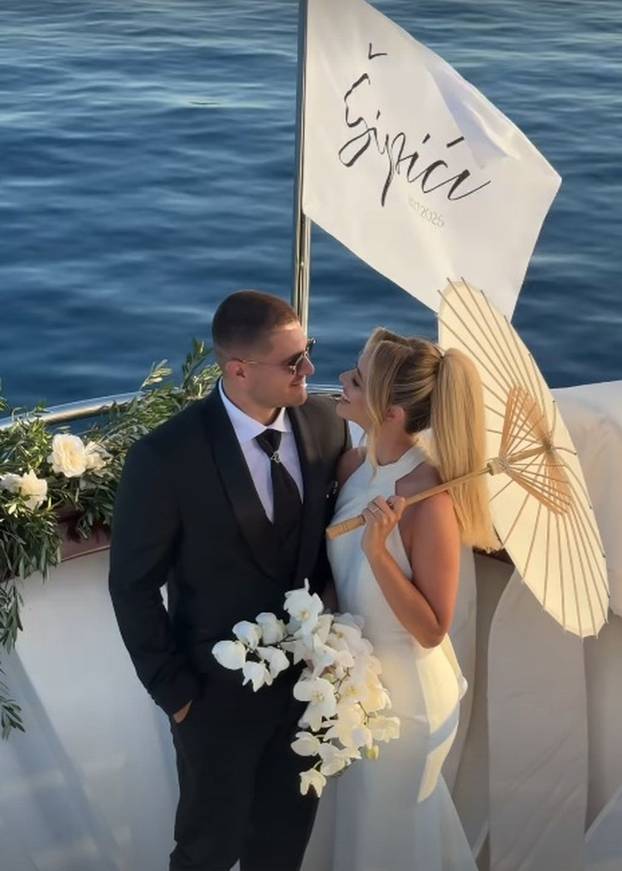 FOTO Majku je pratio do oltara, a sad se i sam oženio. Zvijezda rukometaša u braku s liječnicom