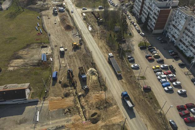 Pogled iz zraka na rekonstrukciju Sarajevske ulice u Zagrebu i prvo proširenje tramvajske pruge nakon 20 godina