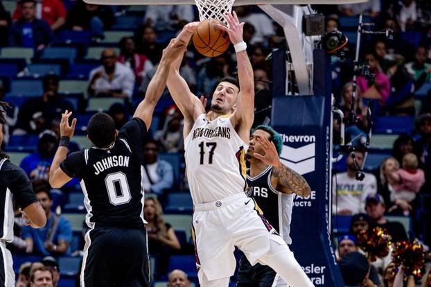 NBA: San Antonio Spurs at New Orleans Pelicans