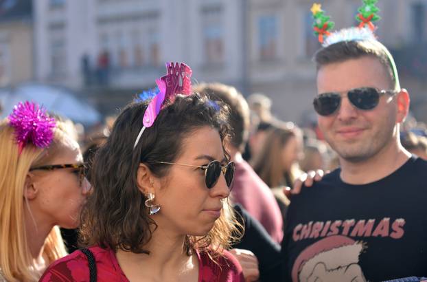Samobor: Tradicionalni doček Nove Godine u podne 
