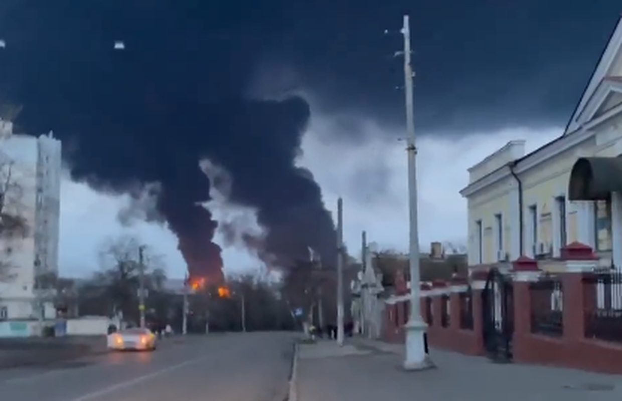 Rusi pogodili skladište goriva u Odesi, nema žrtava