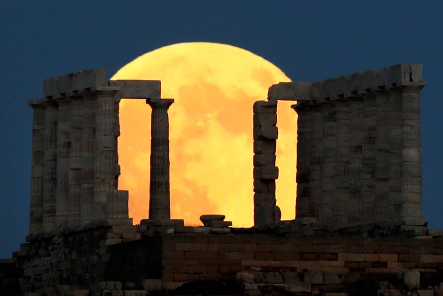 Lunar eclipse in Greece