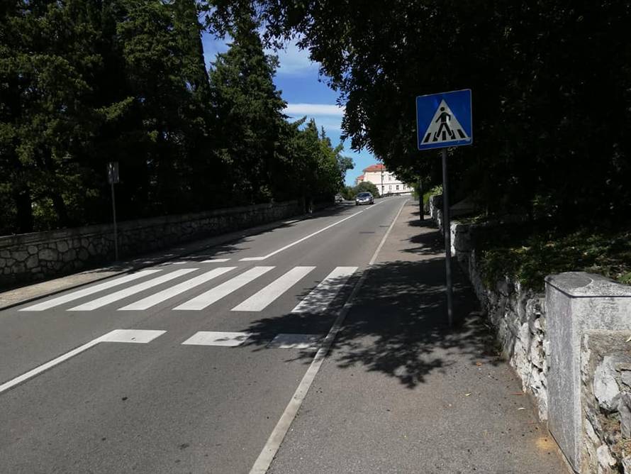 Naletio na majku s troje djece na zebri, četvero ljudi u bolnici