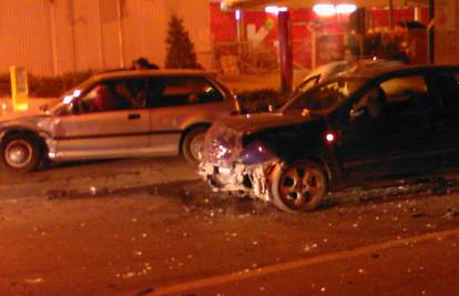 Zagreb: Sudarila se dva auta, ozlijeđeno troje ljudi