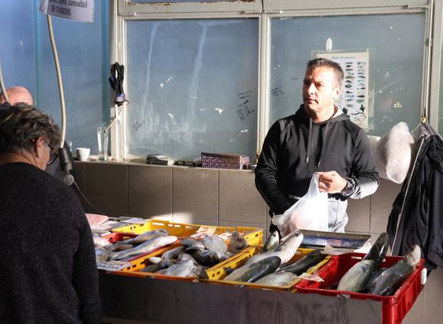 Šibenik: Ponuda ribe u šibenskoj ribarnici