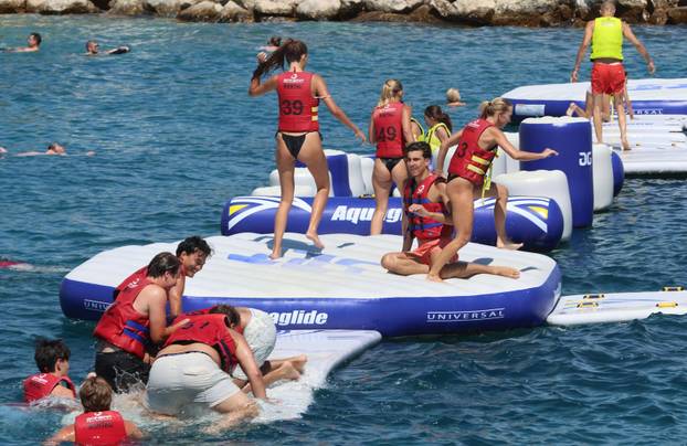 Splićani i turisti osvježenje potražili na Žnjanu