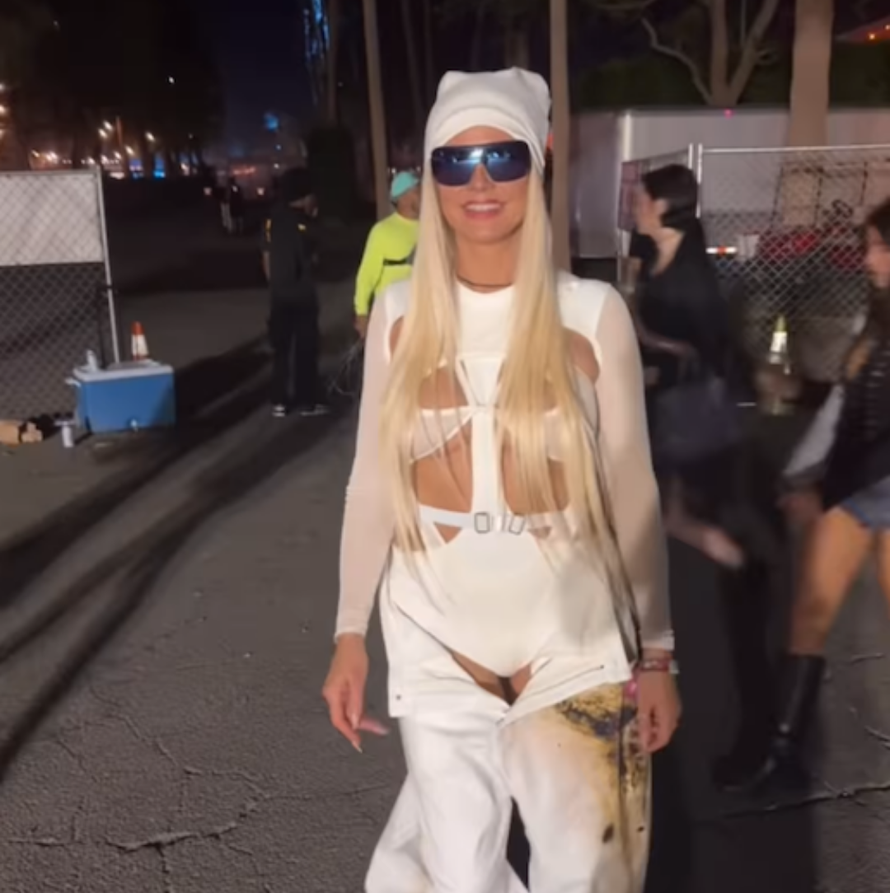 Heidi na Coachelli pokazala spaljene hlače i donje rublje...