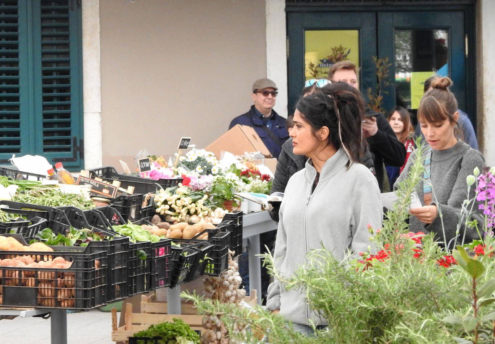 Salma Hayek pokazala zeku u Rovinju: 'Sretan Uskrs svima!'