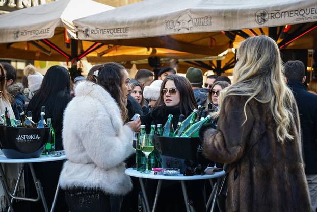 Zagreb: Atmosfera na špici na Silvestrovo