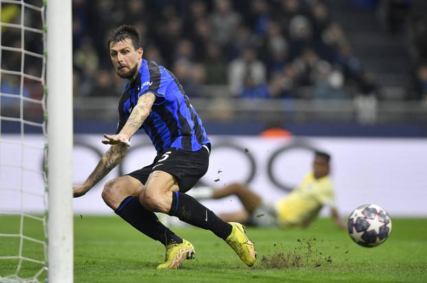 Champions League - Round of 16 First Leg - Inter Milan v FC Porto