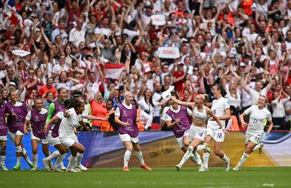 Engleskinje pred 88 tisuća gledatelja prvi put u povijesti osvojile Europsko prvenstvo!