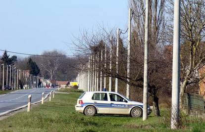 Starcu je ukrao harmoniku i čamac iz dvorišta kuće