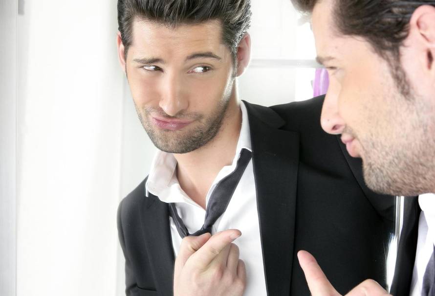 8 psiholoških razloga zašto nam netko izgleda privlačnije: Od veličine zjenica do boje glasa