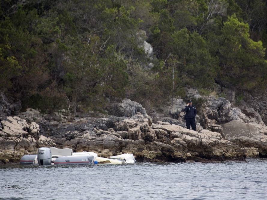 Traže nestale: Gumenjak nije imao svjetla, bili su na Šipanu