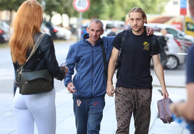 Zagreb: Okupljanje nogometne reprezentacije u Sheratonu uoči kvalifikacijske utakmice protiv Turske