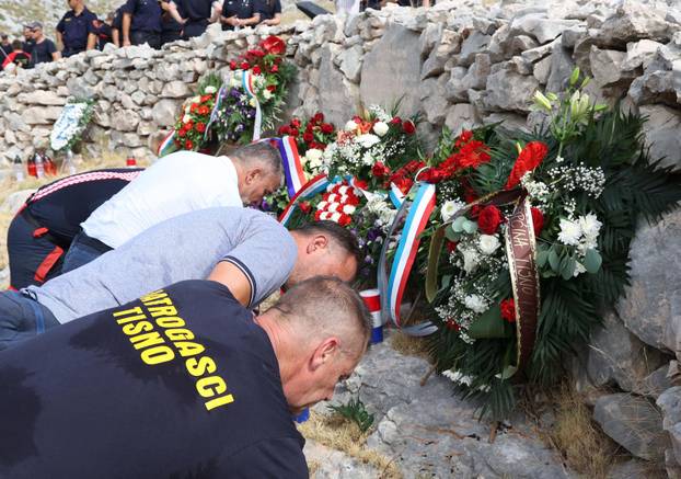 Šibenik:Na Kornatima obilježena 19. godišnjica tragedije u kojoj je poginulo 12 vatrogasaca
