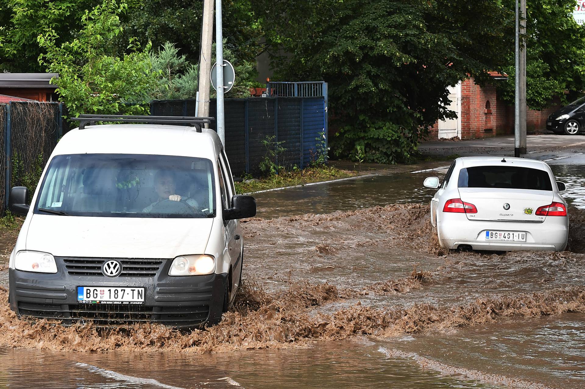Beograd pod vodom: U par sati palo kiše kao za mjesec dana