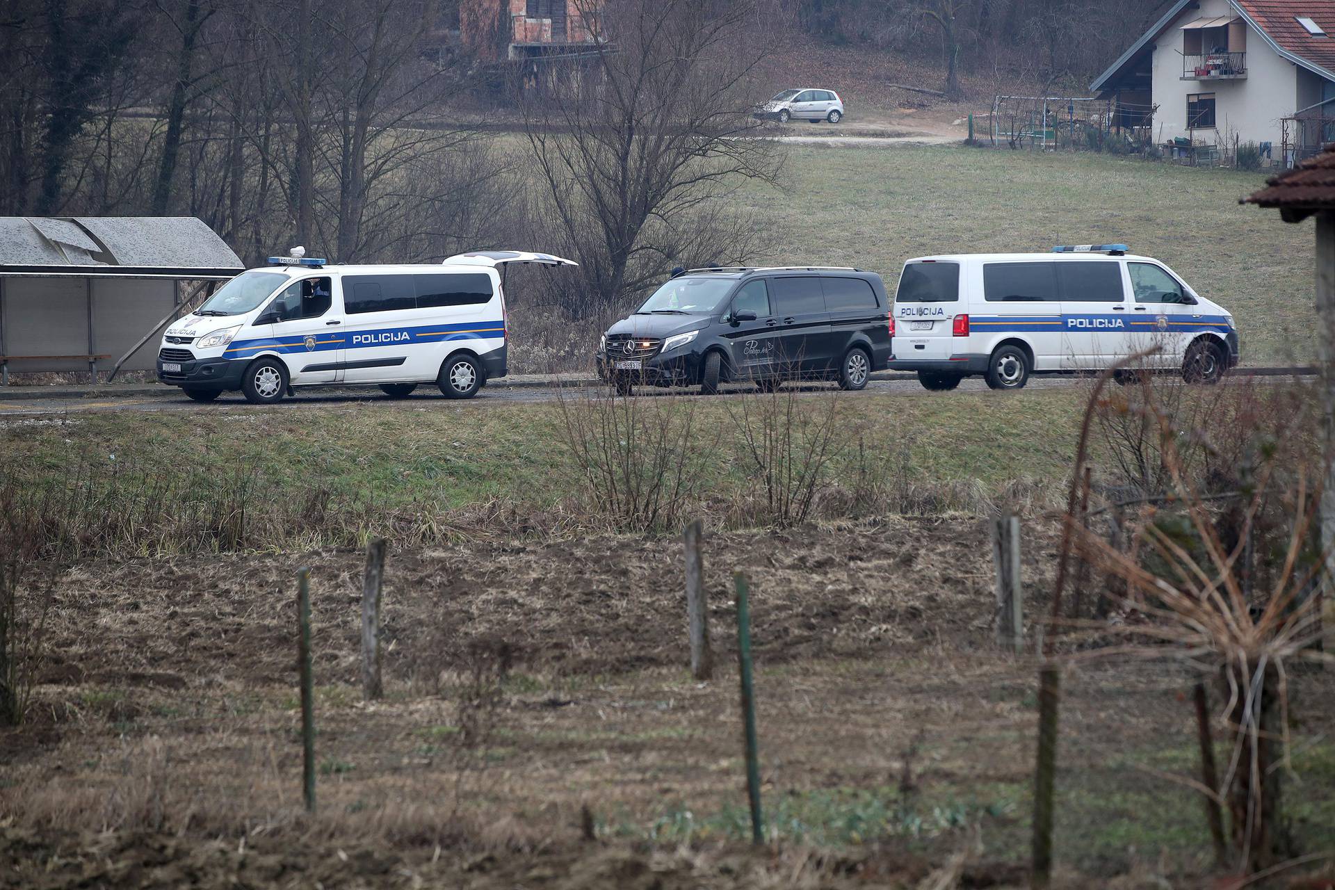 Pijani policajac BMW-om udario u Porsche nadrogiranog vozača. U stravi ispao i poginuo suvozač