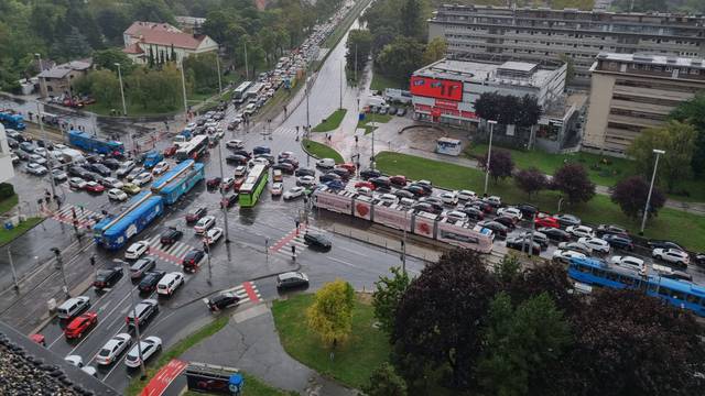 Jak udar groma u Zagrebu: 'Na križanju Vukovarske-Držićeve je krkljanac, nisu radili semafori!'