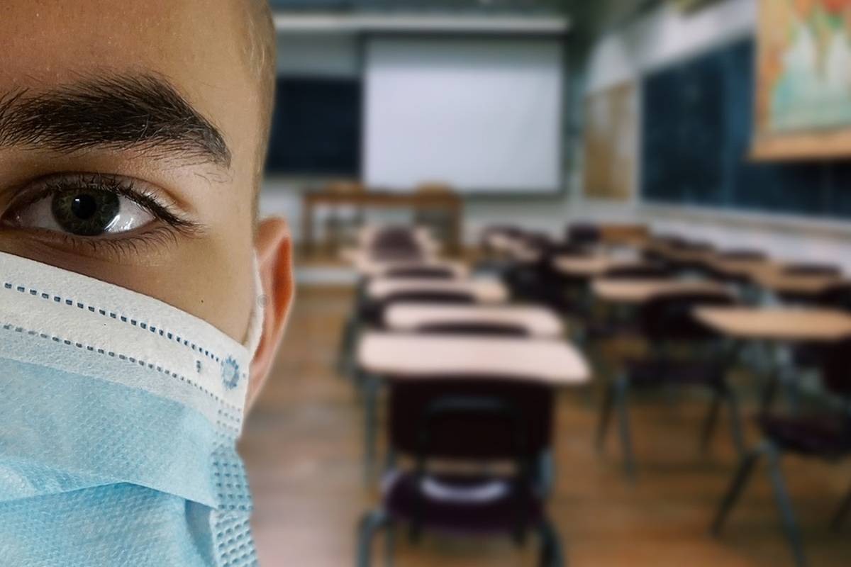 Bez pleksiglasa, 10 učenika po učionici, maske i dezinfekcija...