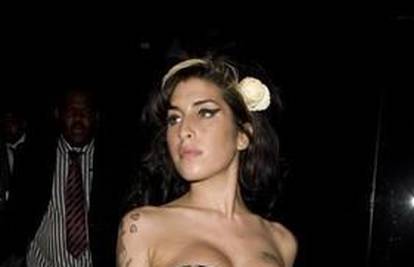 Otac Amy Winehouse je najavio da će snimiti album