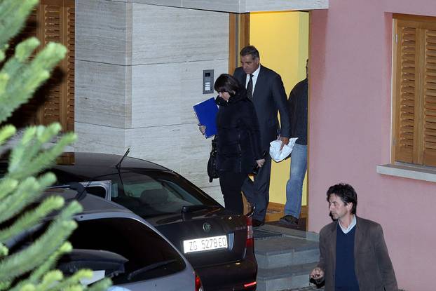 Zagreb: Nakon pretresa stana, istražitelji odveli Nadana Vidoševi?a u HGK