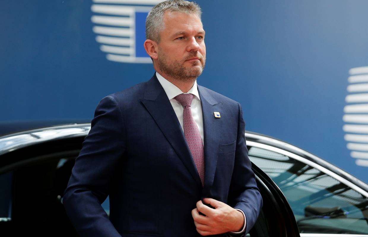 Pellegrini preživio glasovanje o povjerenju, ostaje premijer