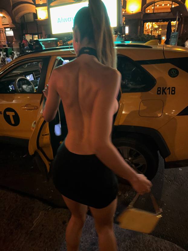 FOTO Muškarci zbog nje gube glavu: Ova čokoladna ljepotica figuru održava trbušnim plesom