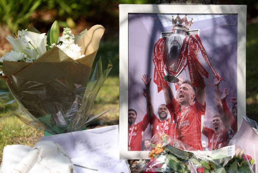 Liverpool's Portuguese forward Diogo Jota dies in car crash in Spain