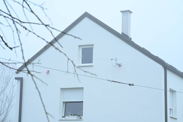 24SATA Pri&ccaron;a o obnovi nakon potresa u naselju Majske Poljane