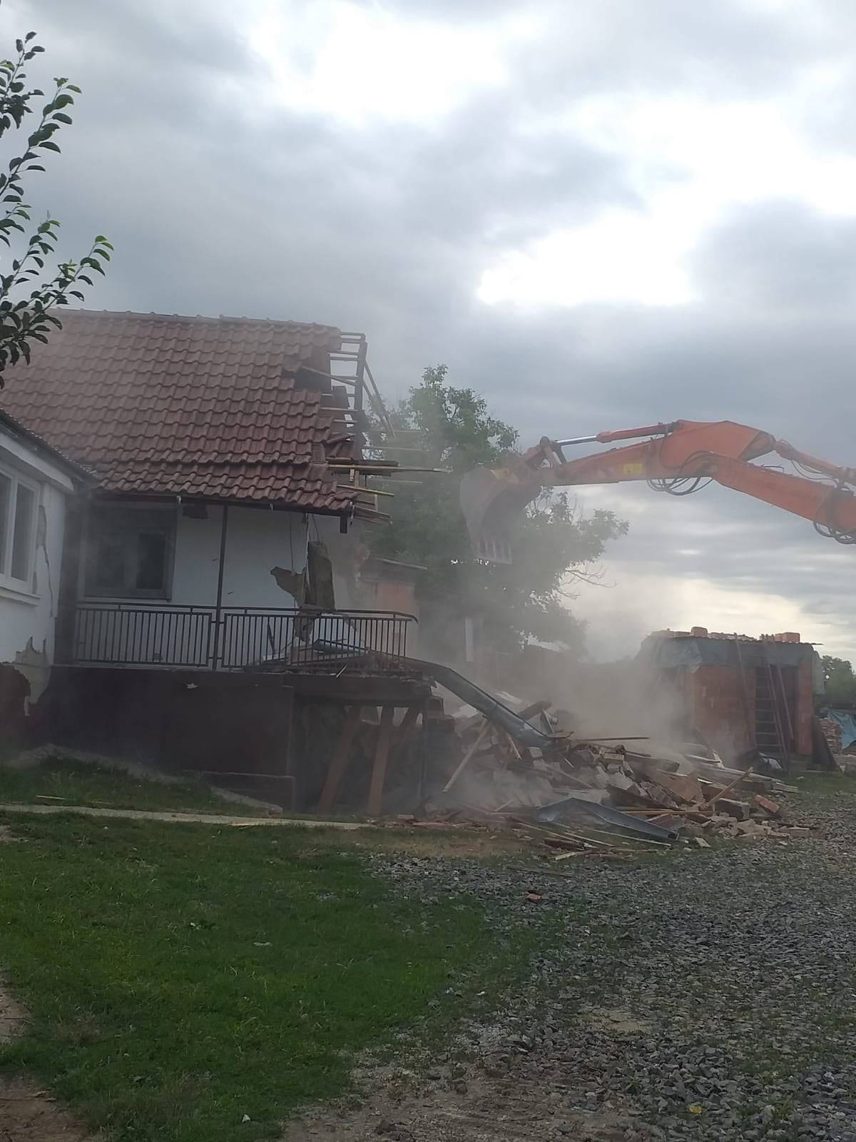 Kuća obitelji Bjelajac srušena je čak 194 dana nakon potresa