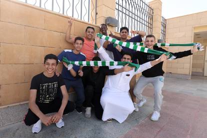 Navijači u Rijadu na nogometnoj utakmici Saudijska Arabija - Hrvatska