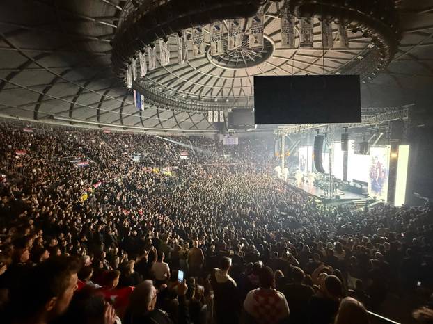 FOTO Višnjik je potpuno 'gorio'! Pogledajte kako je Thompson dvaput 'digao' Zadar na noge...